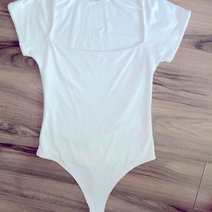 Babaton Contour Straight Neck Body Suit (White, M, NWOT)